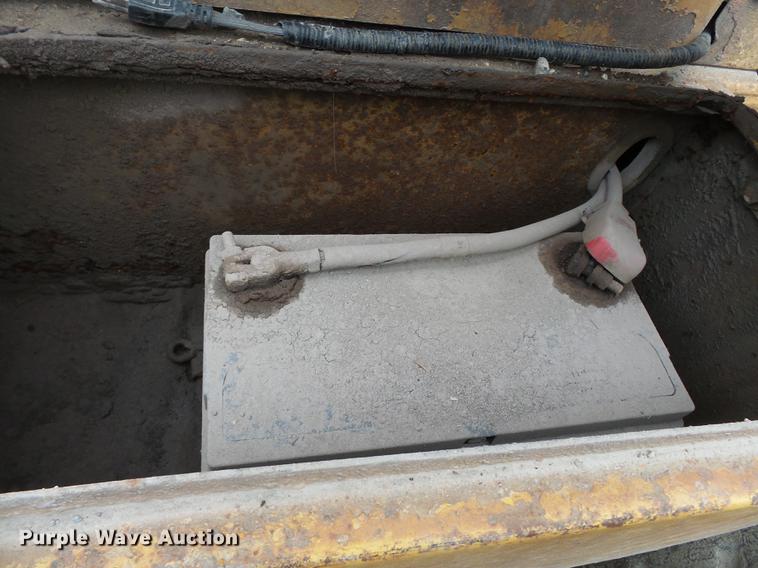 image for item DB7160 1987 Caterpillar 936E wheel loader