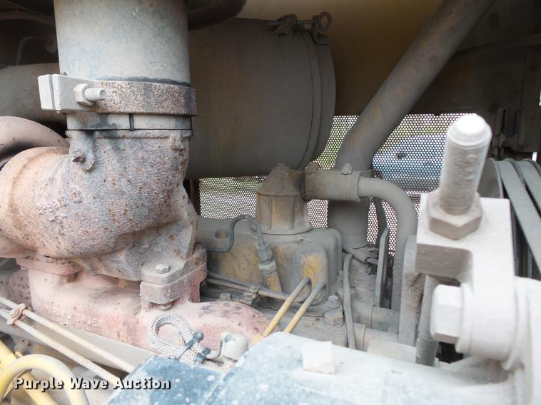 image for item DB7160 1987 Caterpillar 936E wheel loader