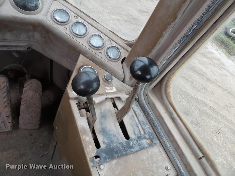 image for item DB7160 1987 Caterpillar 936E wheel loader