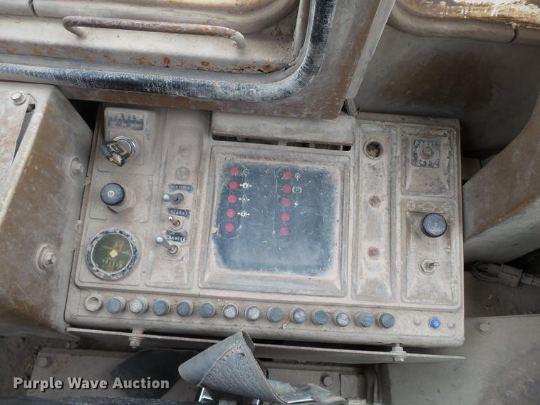 image for item DB7160 1987 Caterpillar 936E wheel loader