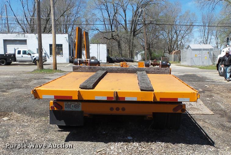 image for item DB7169 1996 Geisert tilt deck equipment trailer