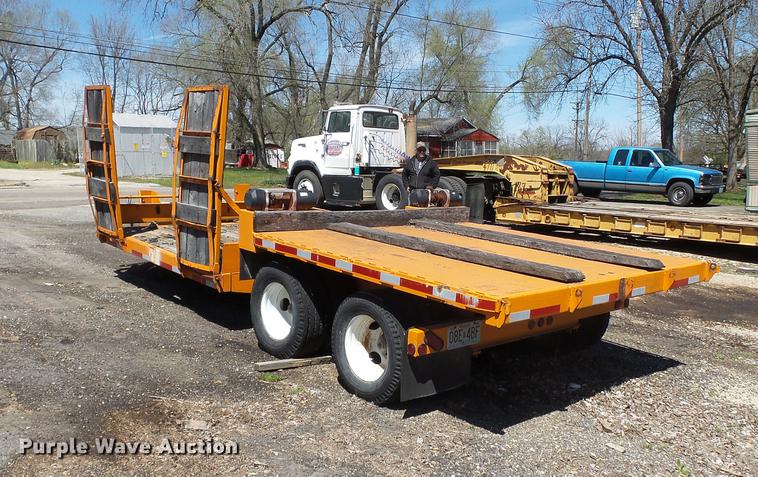 image for item DB7169 1996 Geisert tilt deck equipment trailer