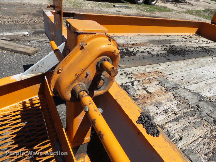 image for item DB7169 1996 Geisert tilt deck equipment trailer