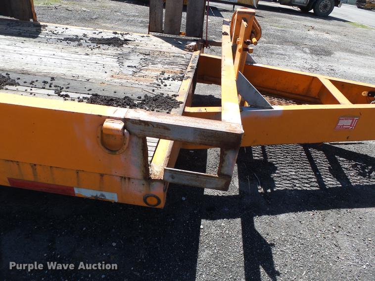 image for item DB7169 1996 Geisert tilt deck equipment trailer