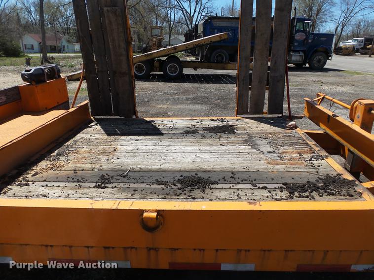 image for item DB7169 1996 Geisert tilt deck equipment trailer