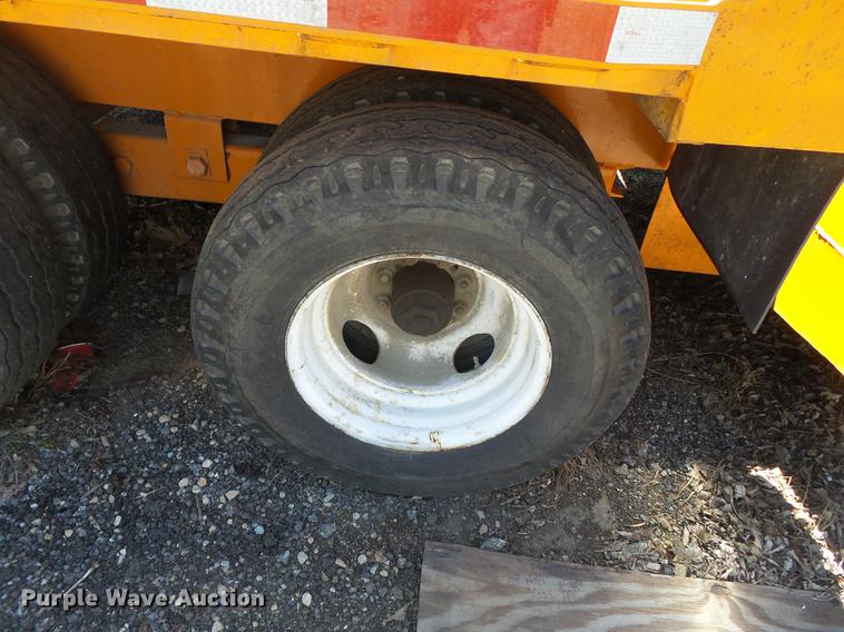 image for item DB7169 1996 Geisert tilt deck equipment trailer