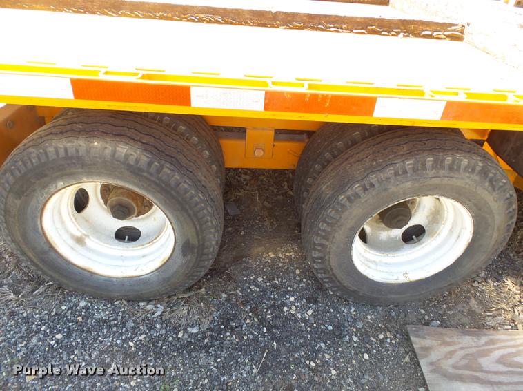 image for item DB7169 1996 Geisert tilt deck equipment trailer