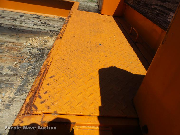 image for item DB7169 1996 Geisert tilt deck equipment trailer