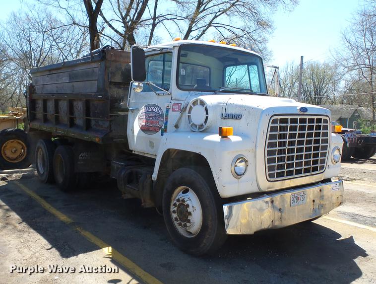 image for item DB7172 1987 Ford LN9000 dump truck