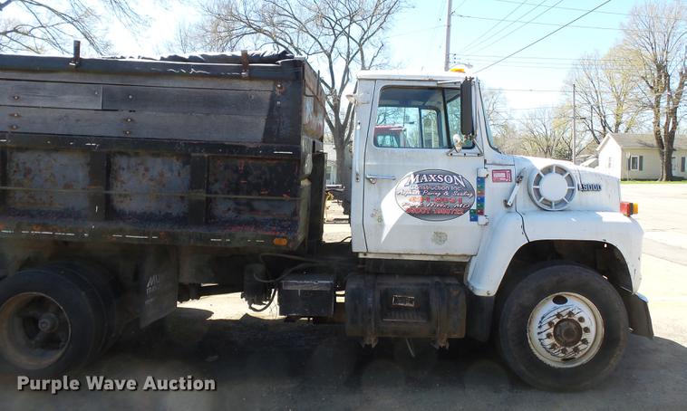 image for item DB7172 1987 Ford LN9000 dump truck