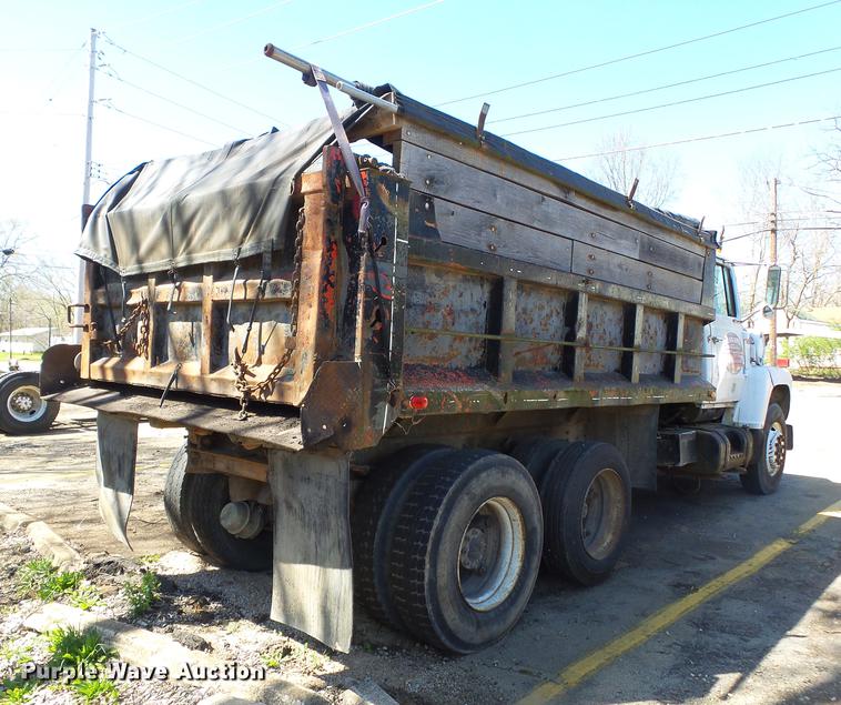 image for item DB7172 1987 Ford LN9000 dump truck