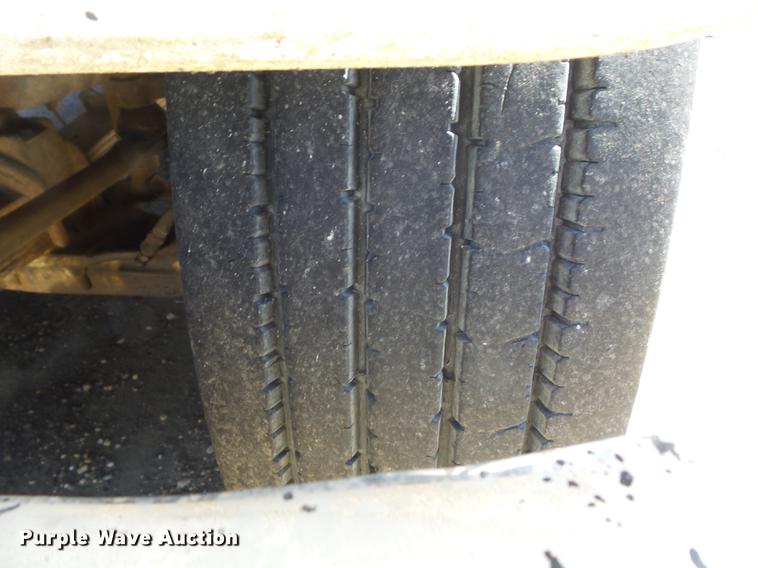 image for item DB7172 1987 Ford LN9000 dump truck