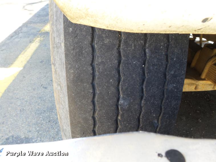 image for item DB7172 1987 Ford LN9000 dump truck