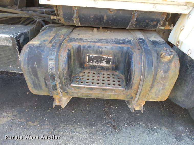 image for item DB7172 1987 Ford LN9000 dump truck