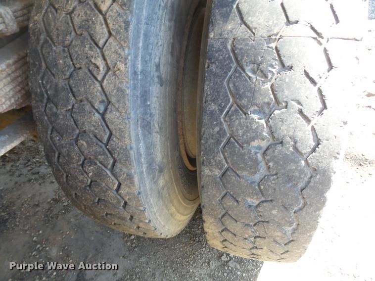 image for item DB7172 1987 Ford LN9000 dump truck