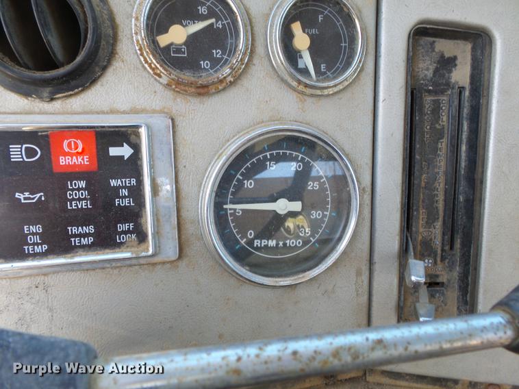 image for item DB7172 1987 Ford LN9000 dump truck