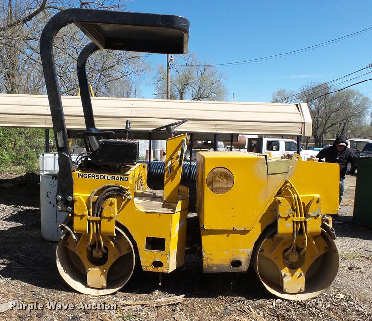 image for item DB7174 1996 Ingersoll Rand DD22 double drum vibratory roller