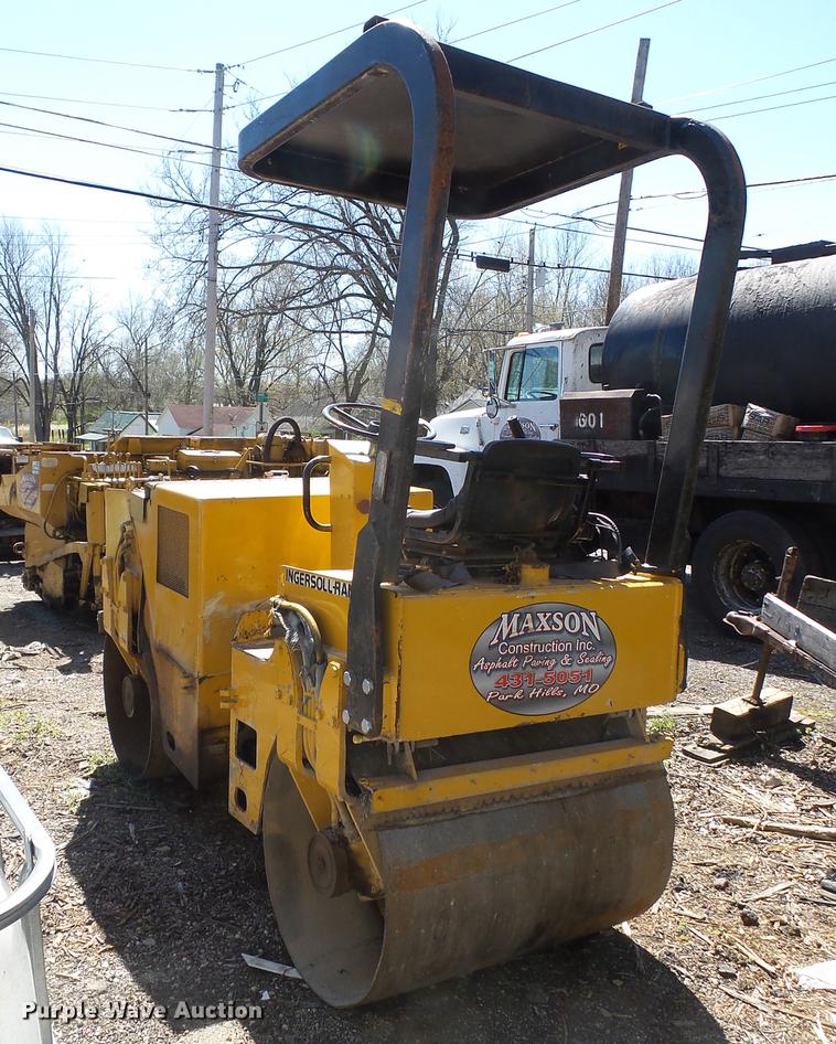 image for item DB7174 1996 Ingersoll Rand DD22 double drum vibratory roller