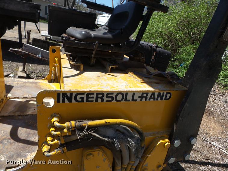 image for item DB7174 1996 Ingersoll Rand DD22 double drum vibratory roller