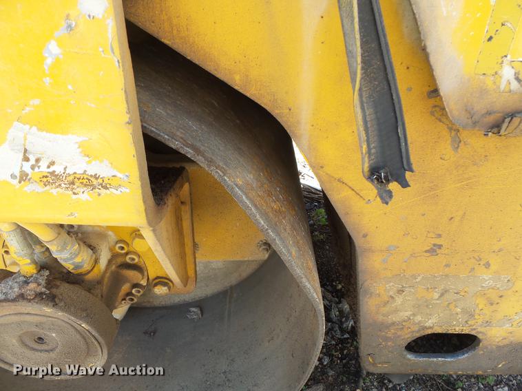 image for item DB7174 1996 Ingersoll Rand DD22 double drum vibratory roller