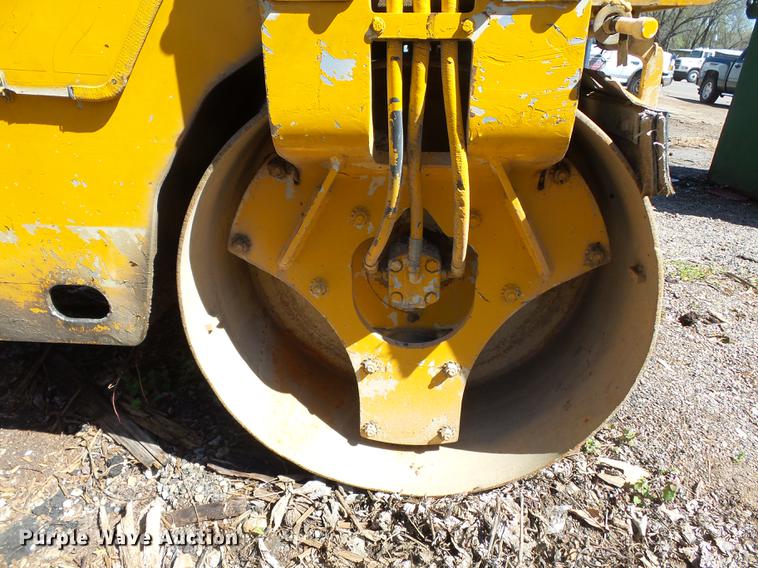 image for item DB7174 1996 Ingersoll Rand DD22 double drum vibratory roller