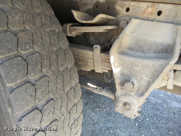 image for item DB7175 1982 Ford L9000 tank truck