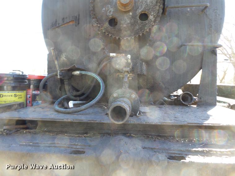 image for item DB7175 1982 Ford L9000 tank truck