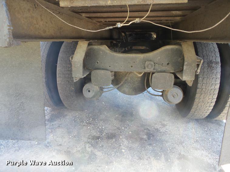 image for item DB7175 1982 Ford L9000 tank truck