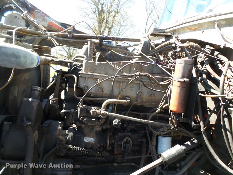 image for item DB7175 1982 Ford L9000 tank truck