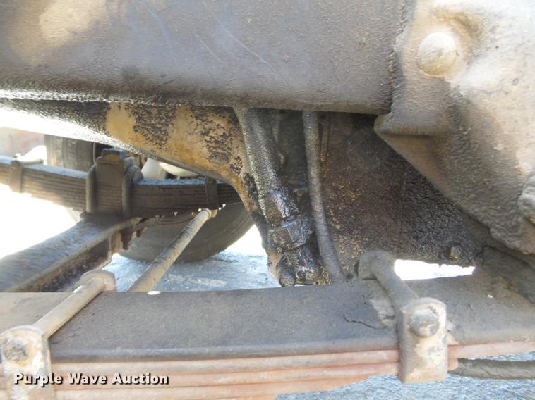 image for item DB7175 1982 Ford L9000 tank truck