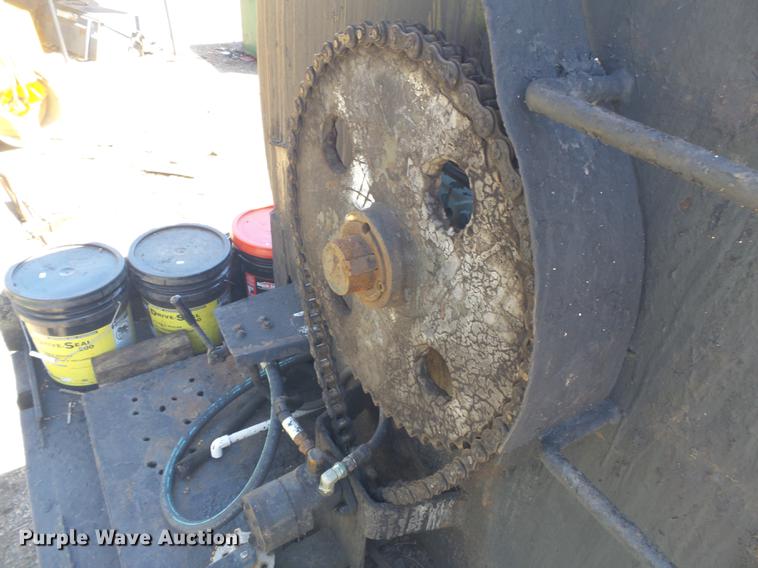 image for item DB7175 1982 Ford L9000 tank truck