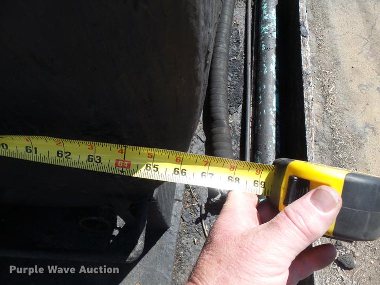 image for item DB7175 1982 Ford L9000 tank truck