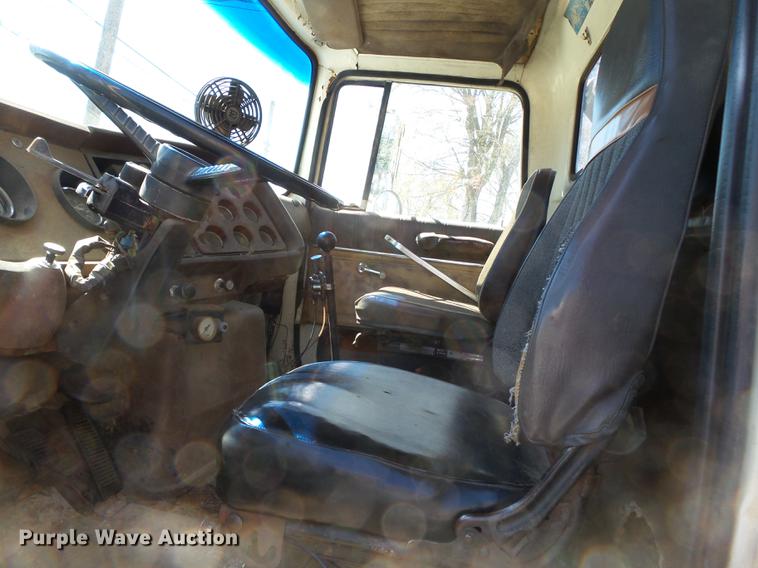 image for item DB7175 1982 Ford L9000 tank truck