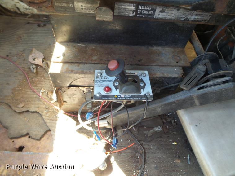 image for item DB7175 1982 Ford L9000 tank truck