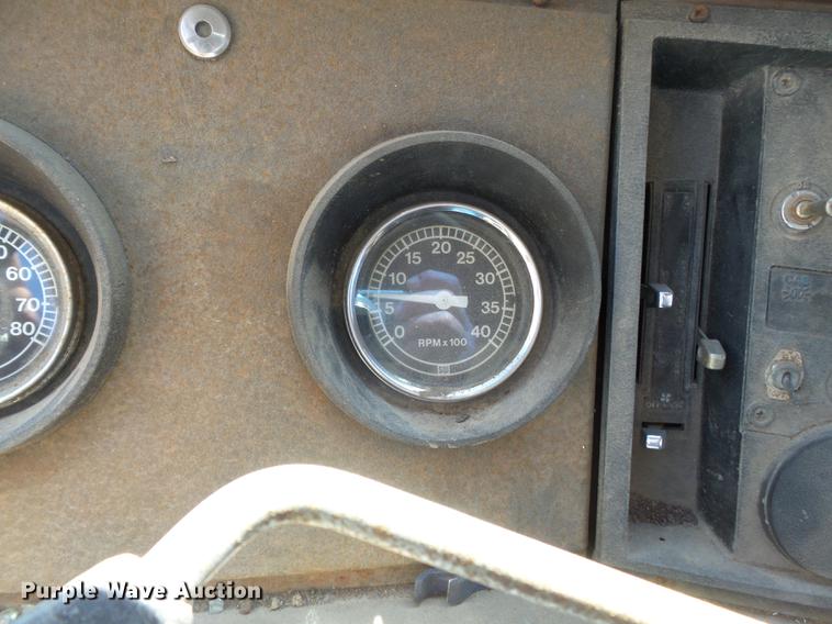 image for item DB7175 1982 Ford L9000 tank truck