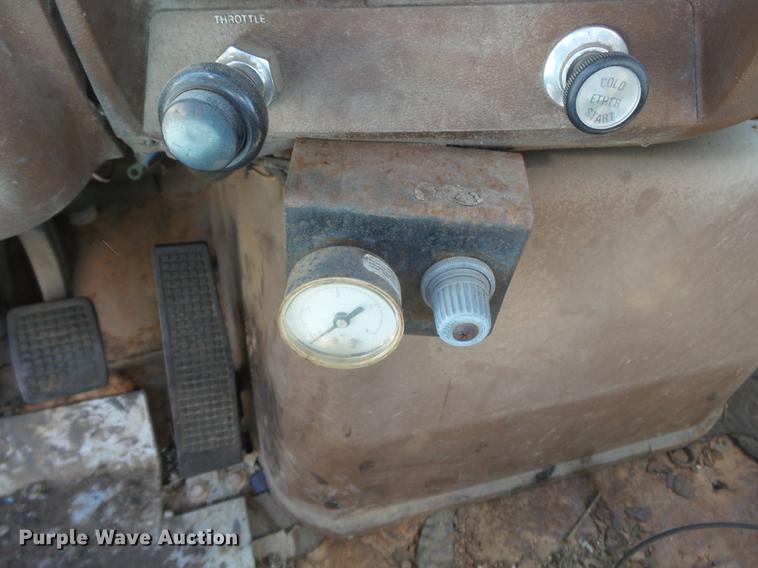 image for item DB7175 1982 Ford L9000 tank truck
