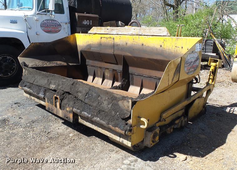 image for item DB7176 Caterpillar AP200 paver
