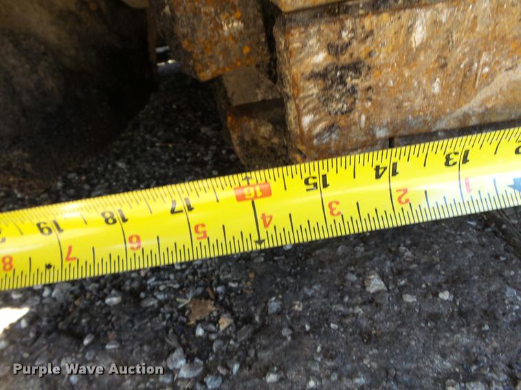 image for item DB7176 Caterpillar AP200 paver