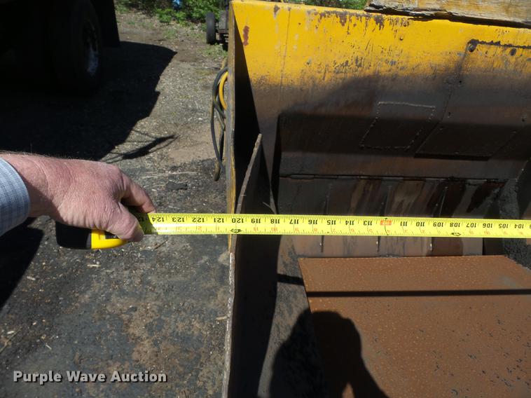 image for item DB7176 Caterpillar AP200 paver