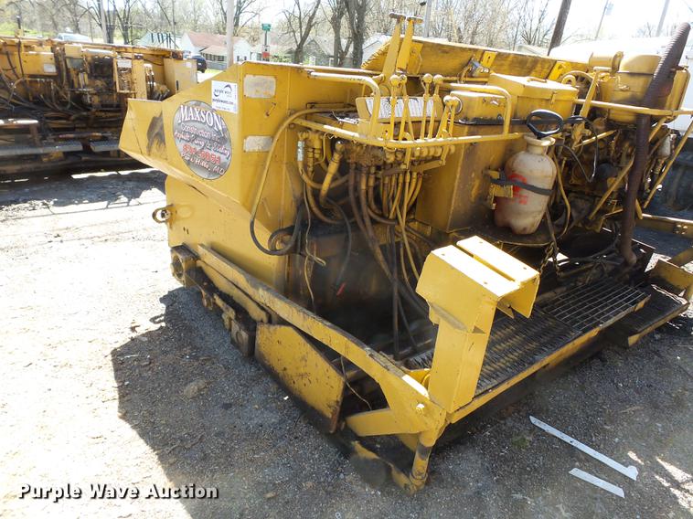 image for item DB7176 Caterpillar AP200 paver