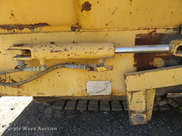 image for item DB7177 Gehl T650BD paver