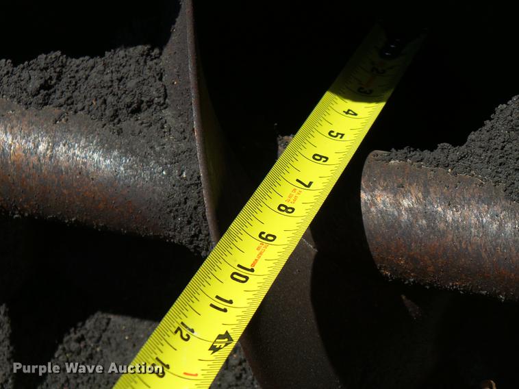 image for item DB7177 Gehl T650BD paver