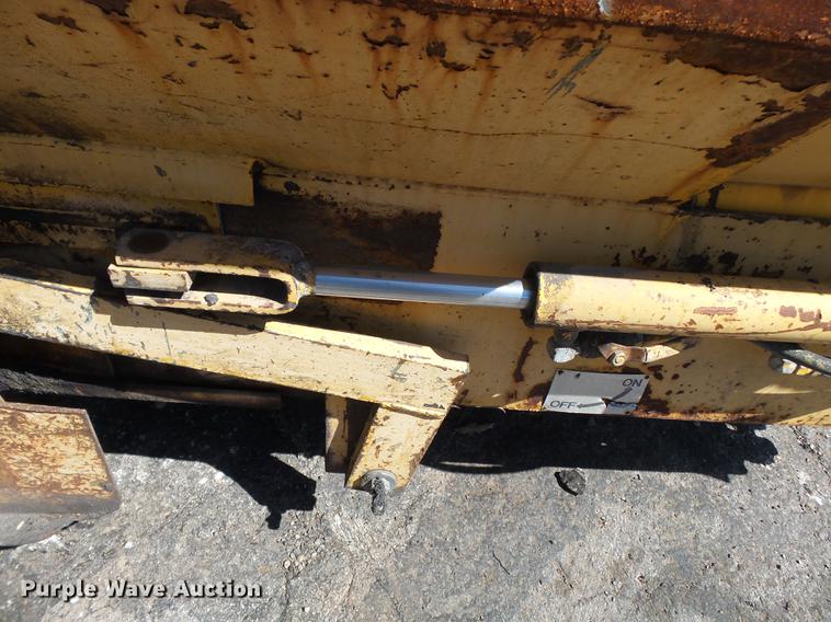 image for item DB7177 Gehl T650BD paver