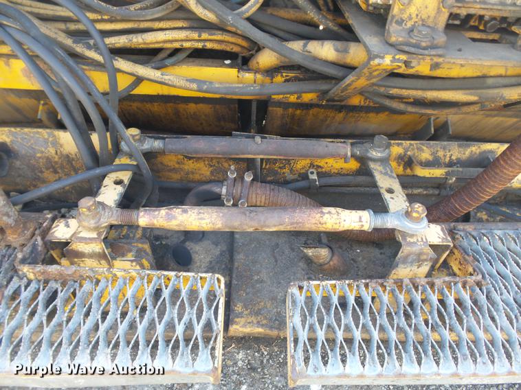 image for item DB7177 Gehl T650BD paver