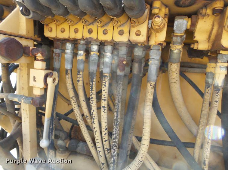 image for item DB7177 Gehl T650BD paver