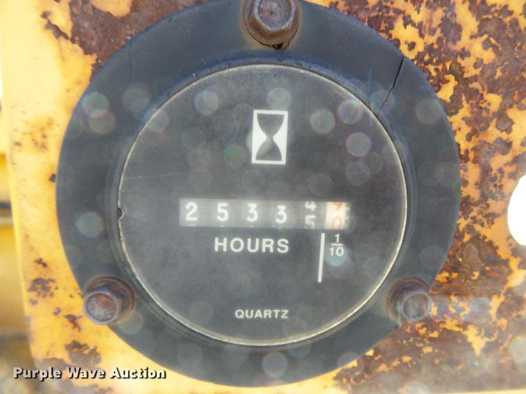 image for item DB7177 Gehl T650BD paver