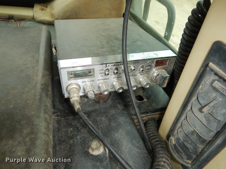 image for item DC0366 2003 Caterpillar 963C track loader