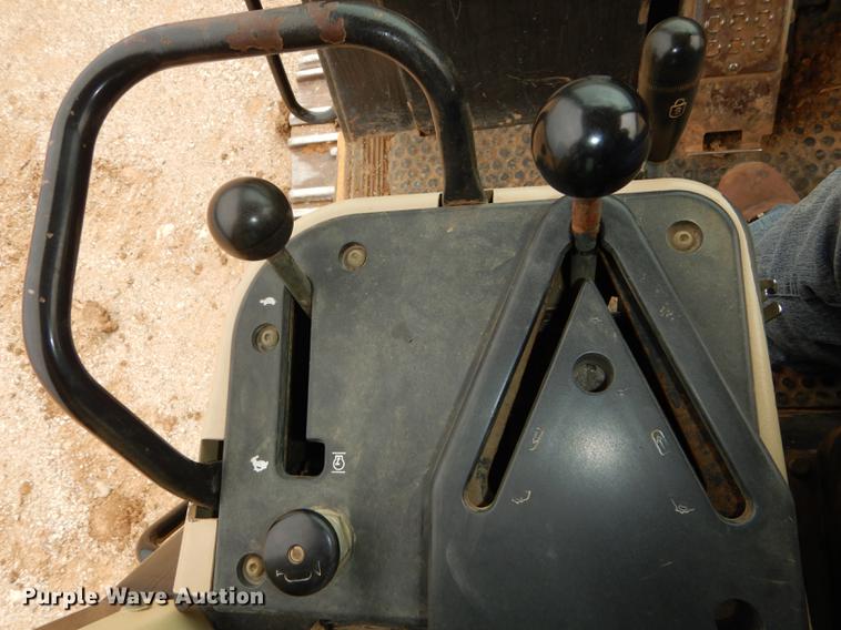 image for item DC0366 2003 Caterpillar 963C track loader