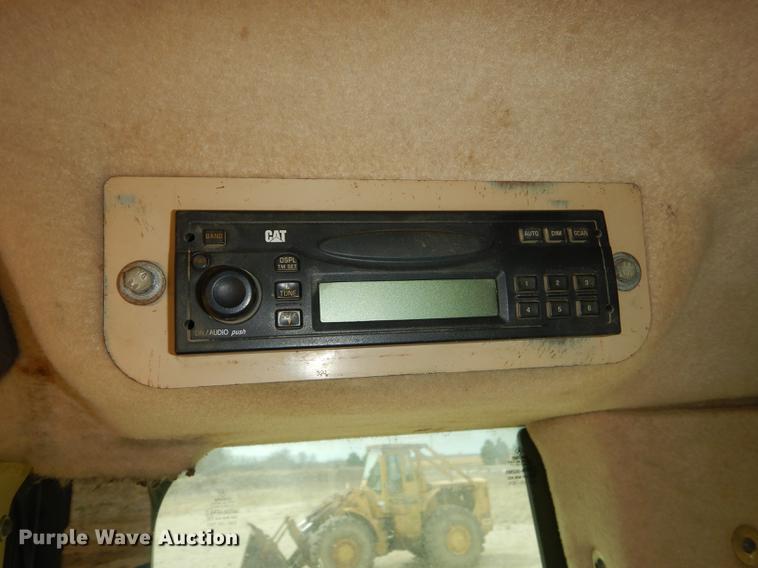 image for item DC0366 2003 Caterpillar 963C track loader