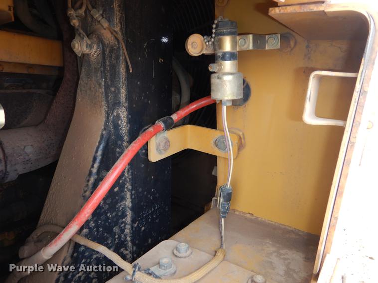 image for item DC0366 2003 Caterpillar 963C track loader